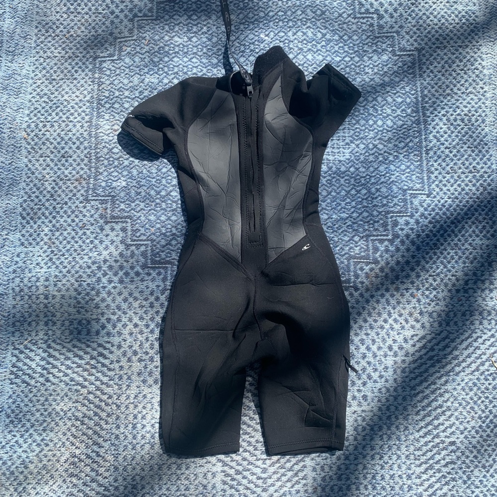 O’Neill Size 6 Kids/petite womens shortie wetsuit